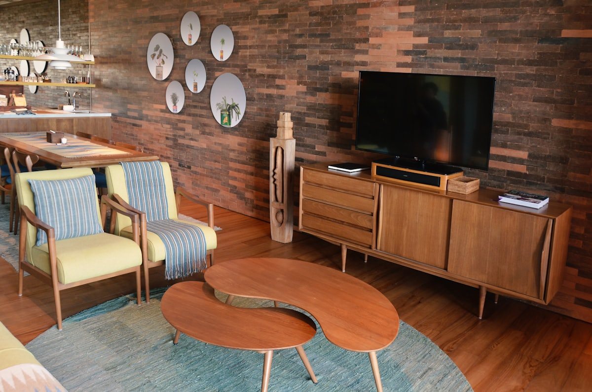 Mid-Century Möbel und Sideboard
